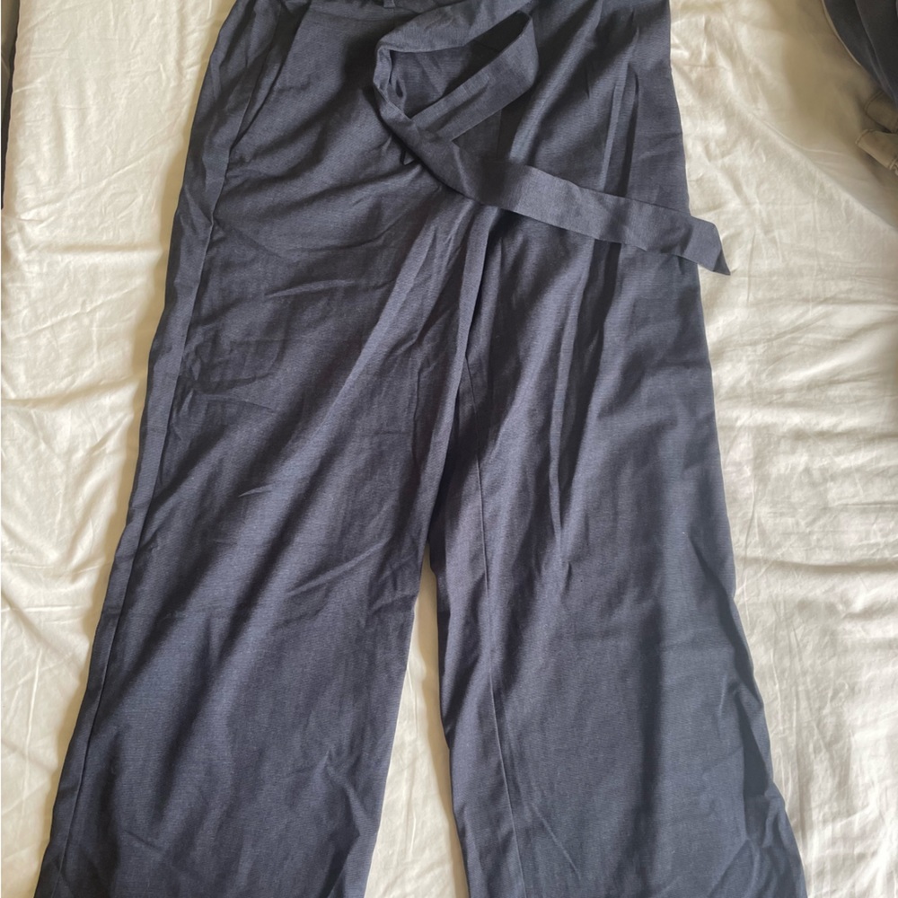 blue pants